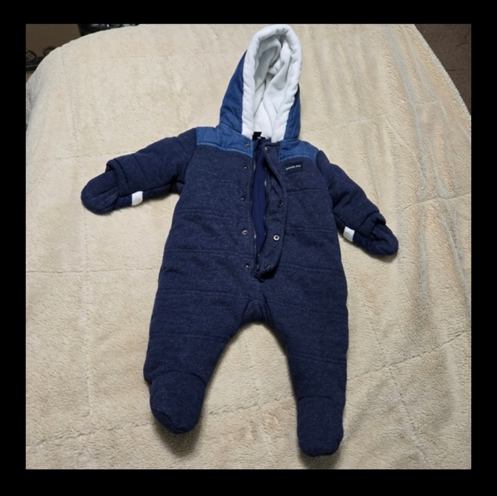 Calvin Klein Snow Suit Baby Bunting Navy Blue zip and snap infant snowsuit 6m-9m